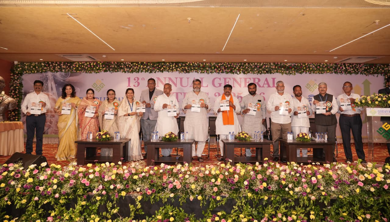 Vande-Mataram-Singing